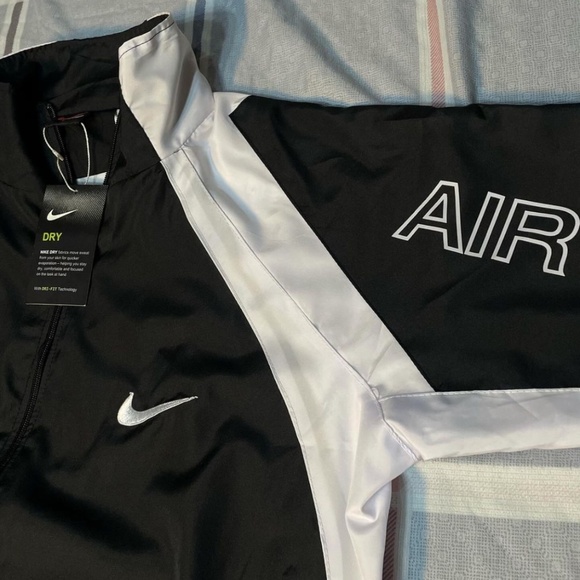 Sweatshirt - Picture 3 of 4